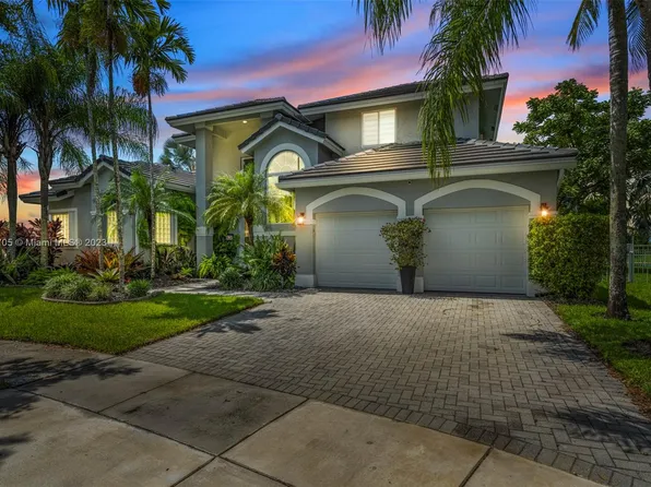 1280 SW 177th Ter, Pembroke Pines, FL 33029