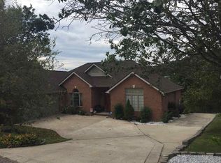 632 Pin Oak Dr, Ashland, KY 41102