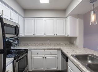 3200 S Center St APT D212, Arlington, TX 76014