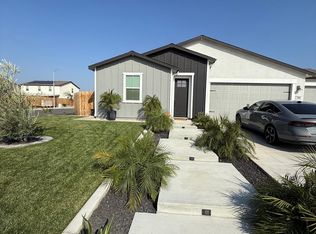 7808 Savannah Height Ave, Bakersfield, CA 93313
