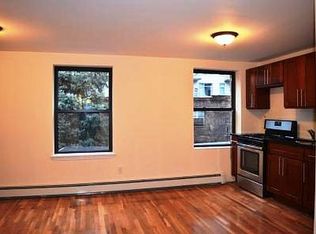 121 Huron St APT 3, Brooklyn, NY 11222