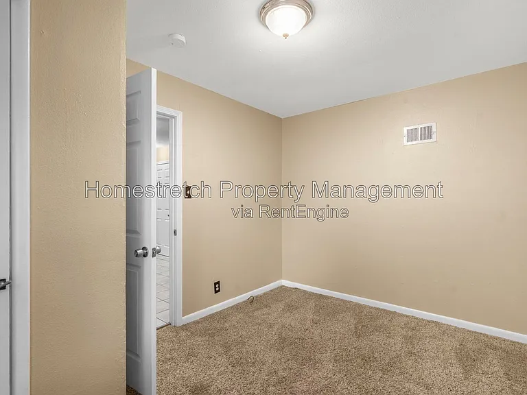 8253 Frost Ave — Photo 7