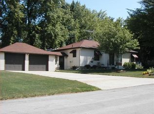 3365 Rypens Dr NW, Grand Rapids, MI 49534