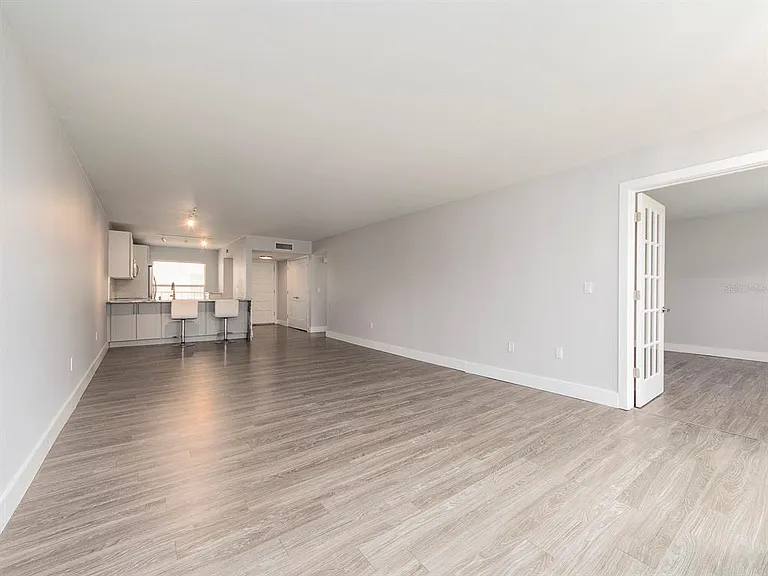 121 Island Way #334 — Photo 10