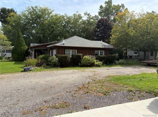 11939 Elmdale Dr, Manchester, MI 48158