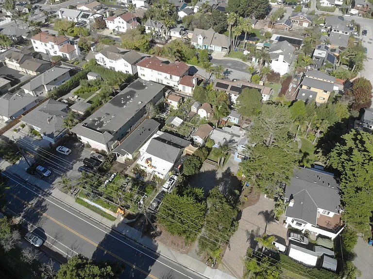 1917 Portola Dr — Photo 29