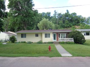 203 E Florence St, Crescent, IA 51526