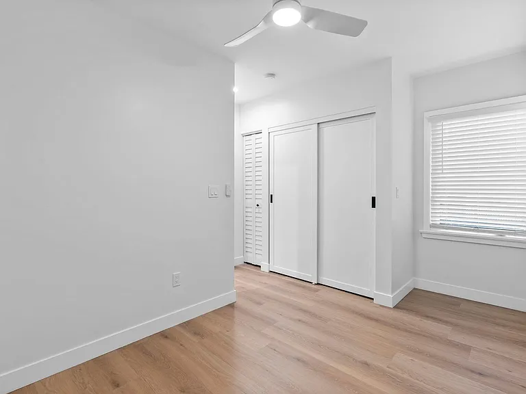 526 Lime Avenue — Photo 42