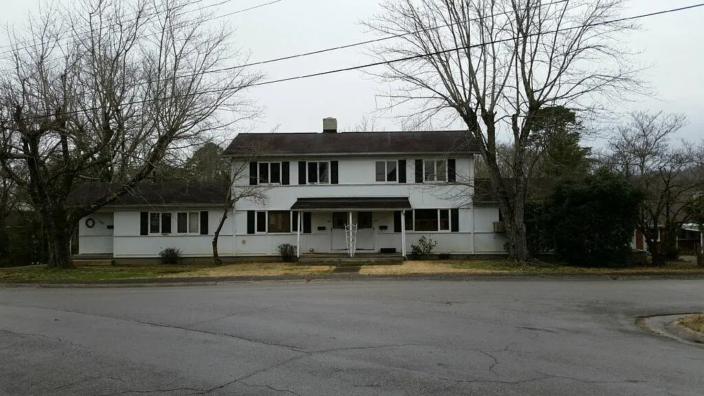 102 Viking Rd — Photo 1