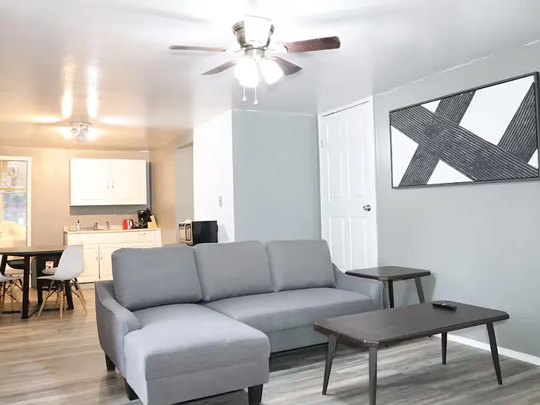 455 Pavonia Ave #1D — Photo 1