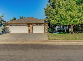 3965 Meadow Oak Way, Redding, CA 96002