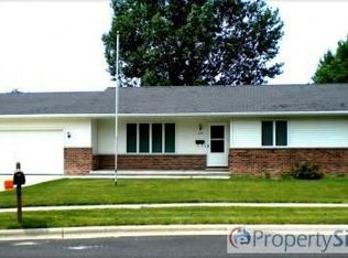 421 Sandy Ln, Hustisford, WI 53034