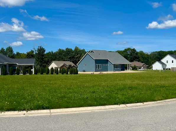 Maumee Ln #32, Antwerp, OH 45813