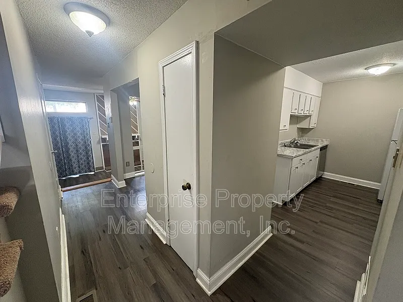 2 bed, 2.5 bath, 1500 sqft, $1,375 — Photo 3