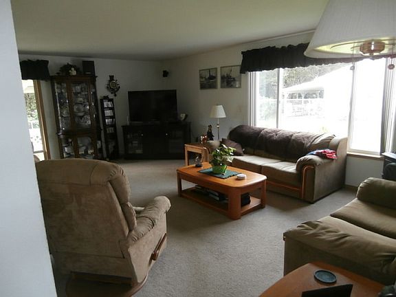 5th image of 1207 Pebble Beach Ct