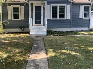 1109 Burr St, Lake In The Hills, IL 60156