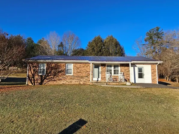 108 Morris St, Galax, VA 24333
