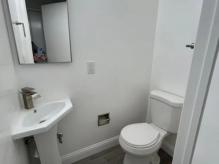 3685 Tamarack Ave. — Photo 7