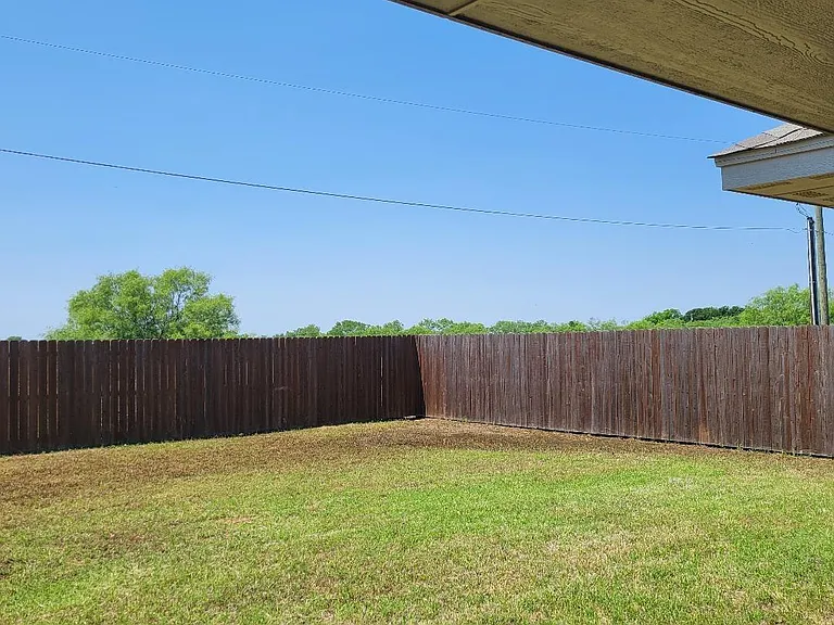 117 E Valley Dr — Photo 21