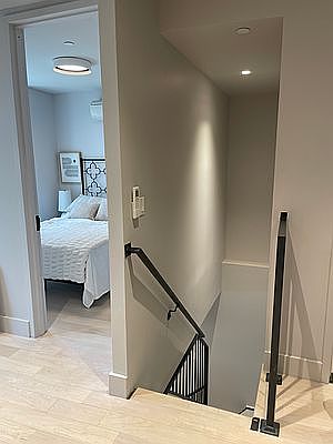 5th image of 19 Greenpoint Ave #1