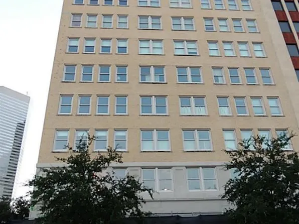 1120 Texas St APT 3C, Houston, TX 77002