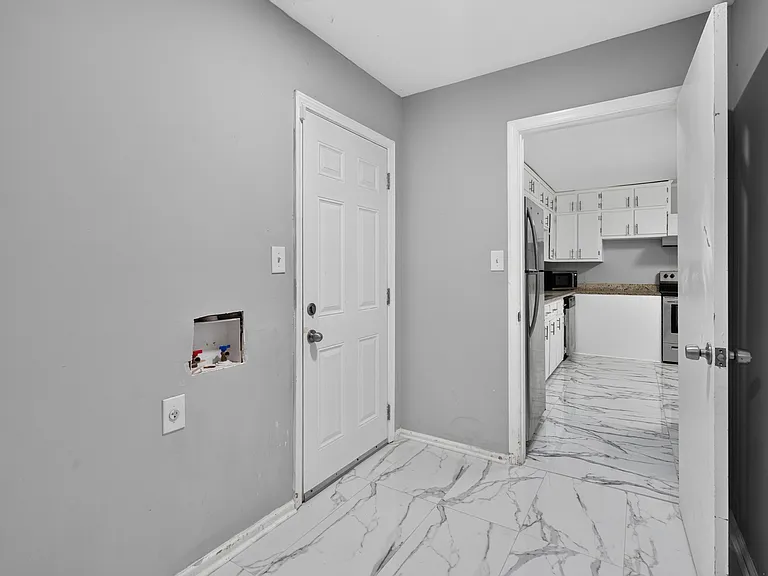 2387 Garden Ct — Photo 29