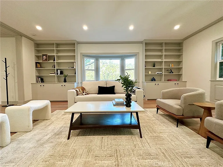 3812 Shannon Rd — Photo 9