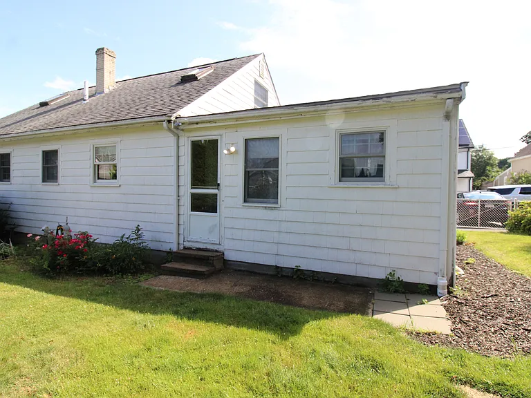 97A Eastern Ave #A — Photo 8