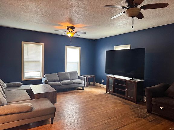 5th image of 423 W Tipton St