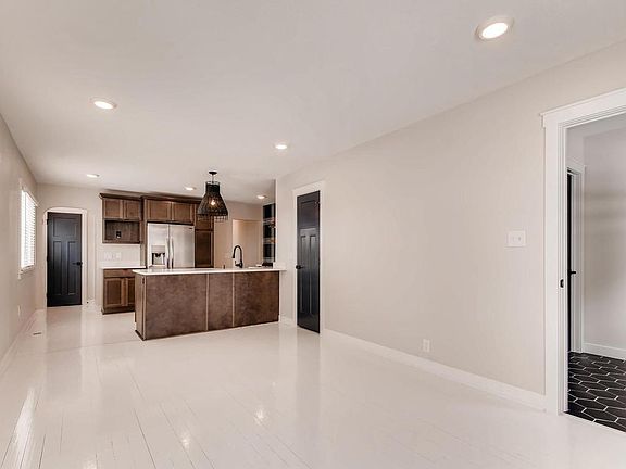 4th image of 4661 Cedar Ave S