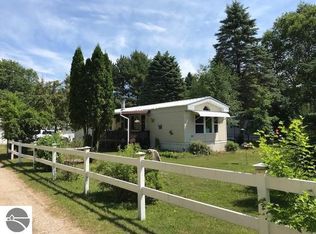 6392 W Fairlane Dr, Lake City, MI 49651