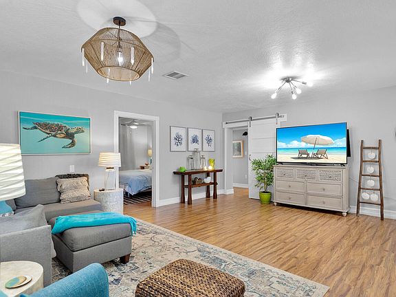 5th image of 230 Key Honey Ln