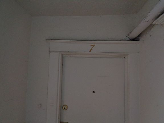 4th image of 214 S 800 E APT 7
