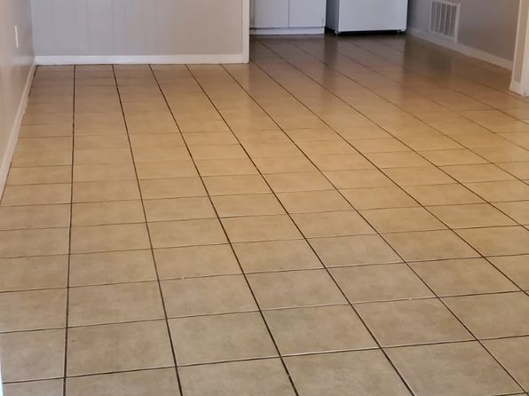 1676 E Hempstead St #2