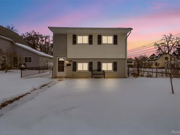 135 Gerald Ave, Clawson, MI 48017