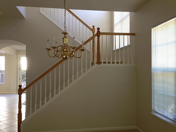Satirs to upstairs