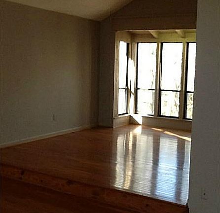 3rd image of 6628 Windwood Ct