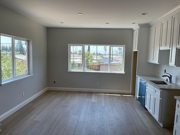 4th image of 2924 Oberlin Ct