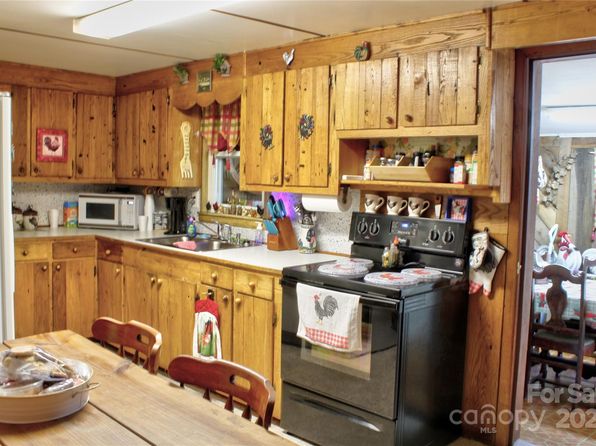 895 Laurel Valley Rd, Mars Hill, NC 28754