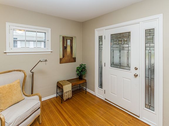 4th image of 5648 Guilford Ave