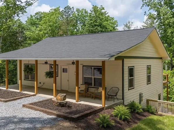 2562 Raven Cliff Rd, Talking Rock, GA 30175