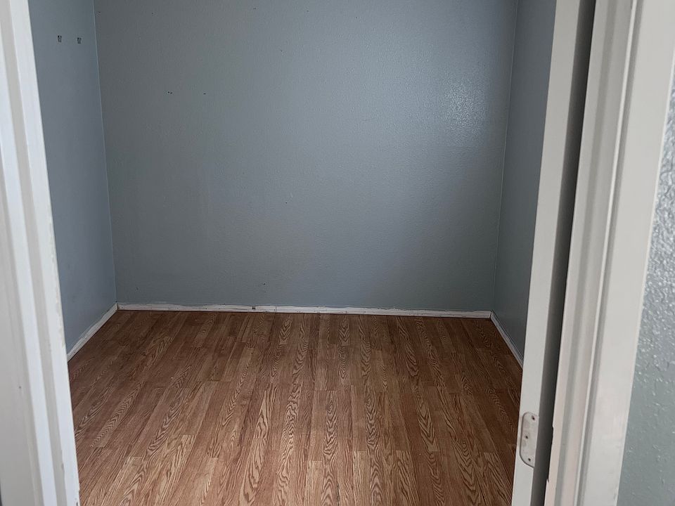 This is the extra den to set up your home office