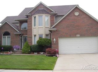 48169 Sherringham Dr, Macomb, MI 48044