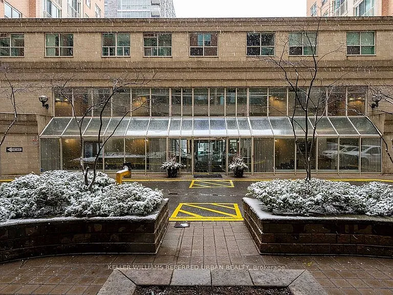 323 Richmond St E #201 — Photo 18