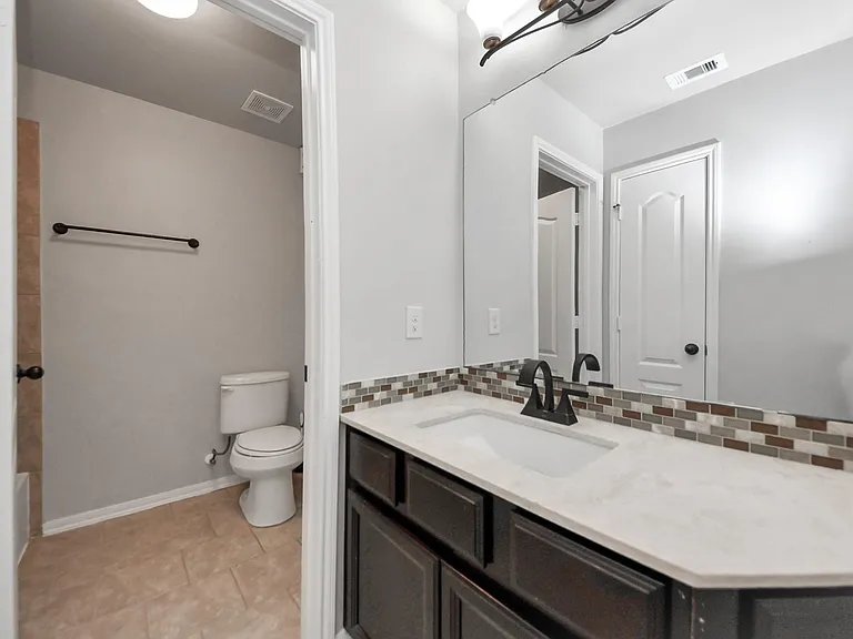 12430 Fossil Point Ln — Photo 12