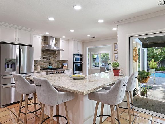 3rd image of 4288 Boulder Creek Cir