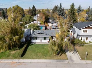 2320 S 58th Ave SW, Calgary, AB T3E 1N5