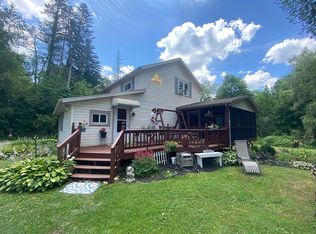 12150 Kile Rd, Chardon, OH 44024