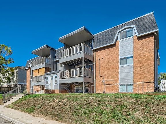 2nd image of 1705 30th St APT 203