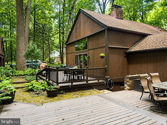 2nd image of 2749 Greene Ln